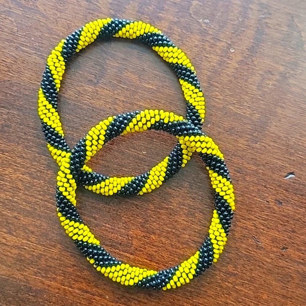 Set of 2 Black -Yellow Colors Pattern Roll Over Handmade Glass Beaded  Bracelet